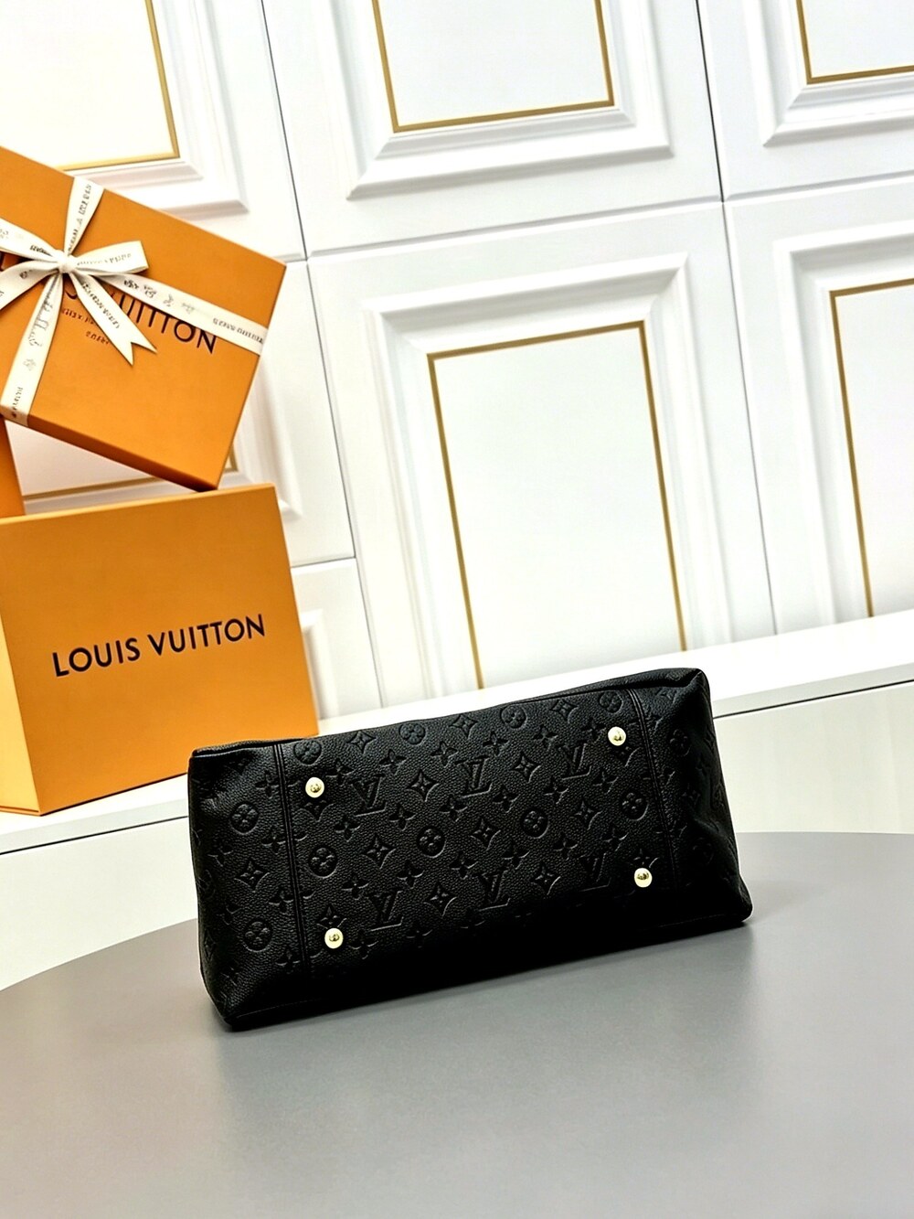 Louis Vuitton Black Monogram Empreinte Artsy MM Shoulder Bag - Picture 2 of 6